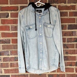 Hollister Denim Light Wash Button Down Shirt w/ Built in Black Hoodie Mens Med